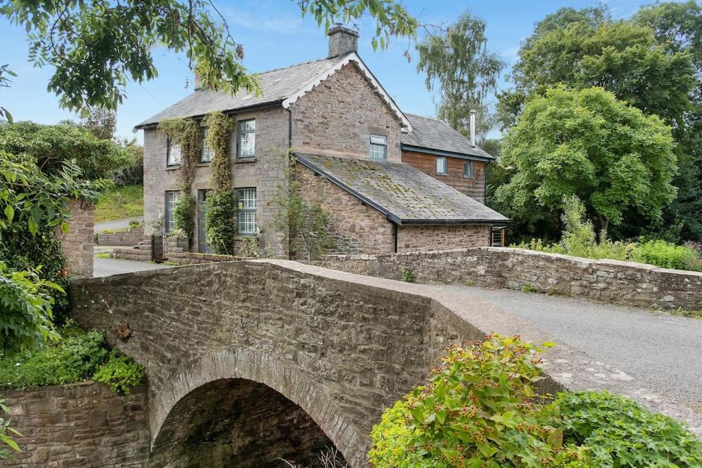 Luxury Cottage Near Hay-On-Wye Llanigon Екстериор снимка